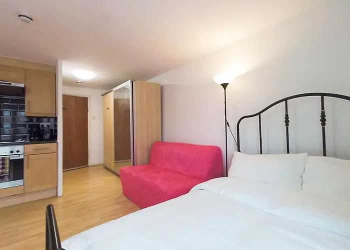 Luna 218 Flat 3 At Marble Arch